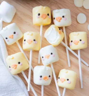 Ghostly Marshmallow Pops