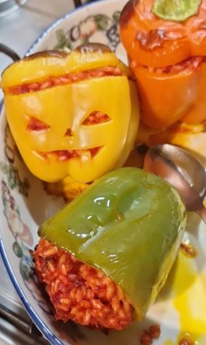 Jack-O'-Lantern Stuffed Peppers